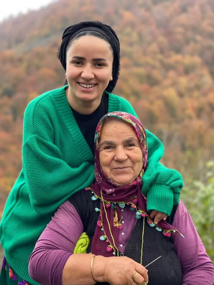 CEMİLE TEYZE TABURCU OLDU! 