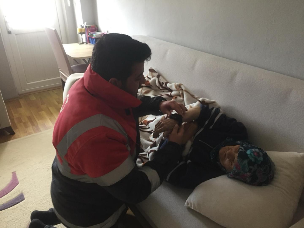 FATMA TEYZE GÜVENDE! 