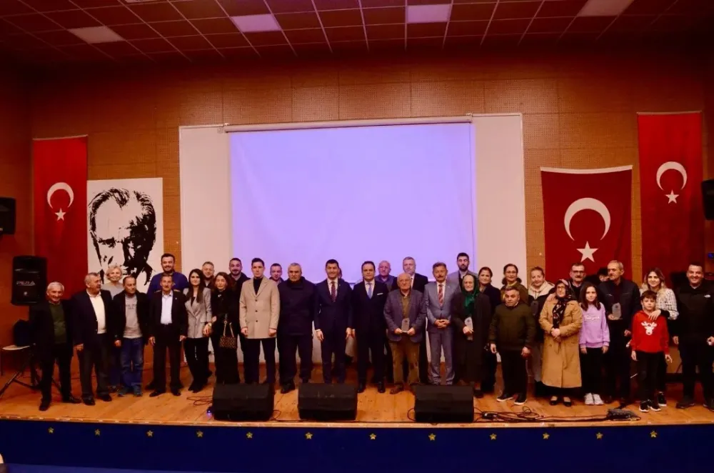 GÜLYALI BELEDİYESİ 52. YILINI VEFA GECESİYLE KUTLADI