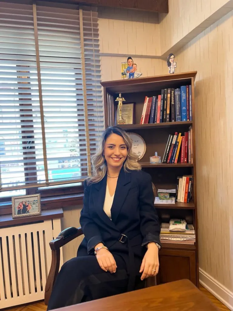 BURCU HOCA KENDİ KLİNİĞİNDE HASTA KABULÜNE BAŞLADI