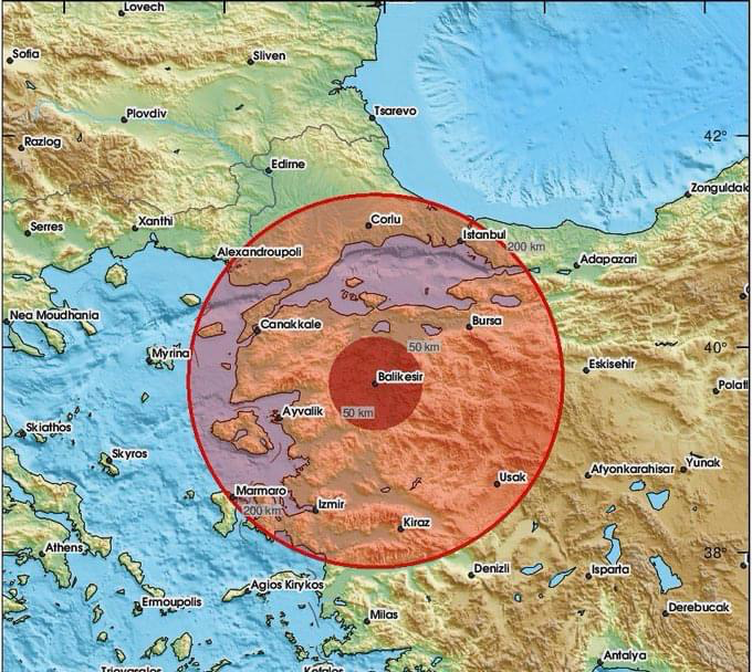DEPREM İSTANBUL’DA HİSSEDİLDİ! 